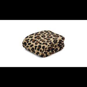 Cheetah Print Throwblanket